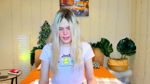 Aurora online show from 01.12.25