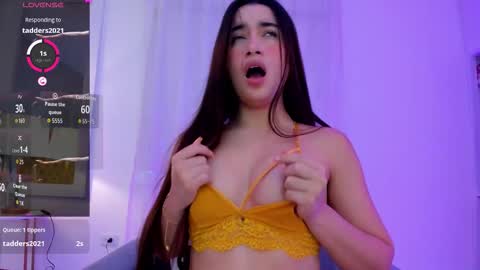 Aurora Miiller  online show from 11.05.25