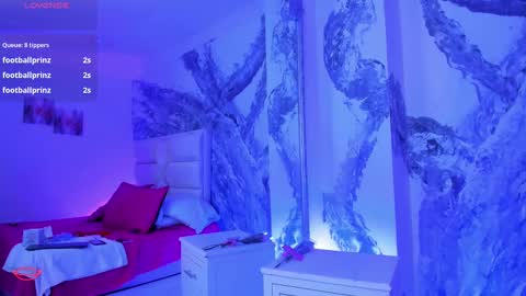 Snapshot of aurorarojas chatting on 03.08.25 Aurora Rojas online show from 03.08.25