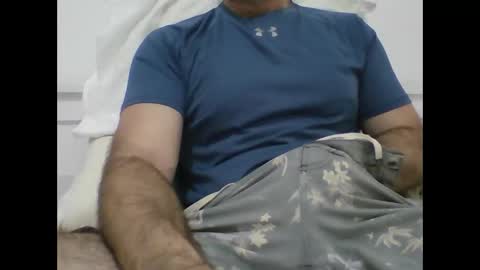 Snapshot of aussdiver chatting on 12.16.24 Aussie online show from 12.16.24