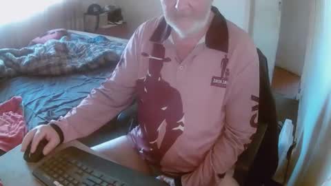 Snapshot of aussiebaker chatting on 05.30.26 aussiebaker online show from 05.30.26
