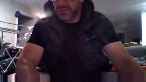 aussieguy59660 online show from 10.04.25