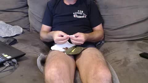 Snapshot of aussiemanvslady chatting on 12.06.24 AussieDeviantsAnomymous online show from 12.06.24