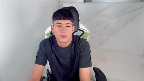 Snapshot of austin_col_ chatting on 09.28.25 AUSTIN online show from 09.28.25