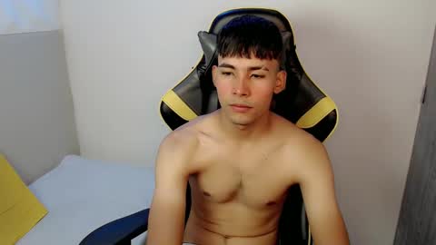 Snapshot of austin_col_ chatting on 10.11.25 AUSTIN online show from 10.11.25