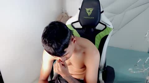 Snapshot of austin_col_ chatting on 10.24.25 AUSTIN online show from 10.24.25