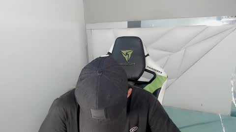 Snapshot of austin_col_ chatting on 11.04.25 AUSTIN online show from 11.04.25