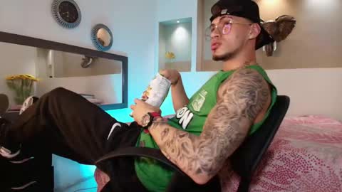 Snapshot of austin_collinss chatting on 01.11.25 AUSTIN online show from 01.11.25