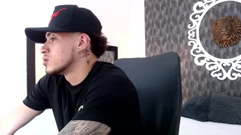 Snapshot of austin_collinss chatting on 02.22.25 AUSTIN online show from 02.22.25