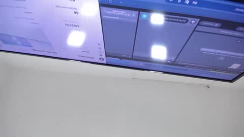 austinreeds online show from 09.22.25