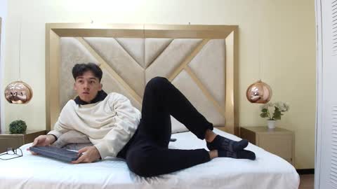 austinreeds online show from 10.30.25