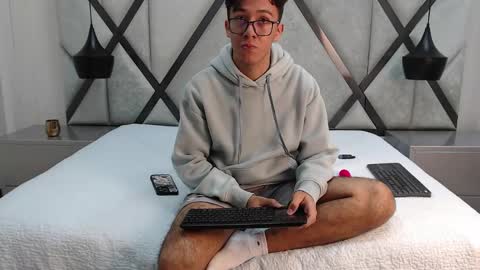 austinreeds online show from 02.20.26