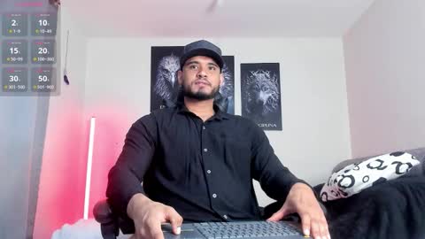 Snapshot of austintorres_ chatting on 10.02.25 AustinTorres online show from 10.02.25