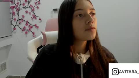 Snapshot of ava_broown chatting on 04.16.26 online show from 04.16.26