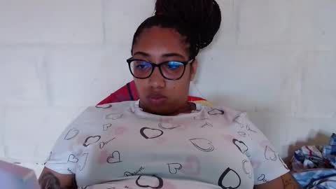 Snapshot of ava_f0xy chatting on 11.13.25 Ava Jordana online show from 11.13.25