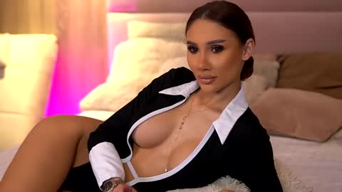 Snapshot of ava_heath chatting on 01.22.25 Ava online show from 01.22.25