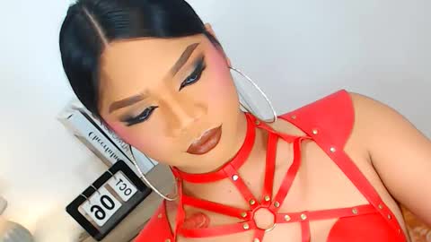 Ava online show from 10.11.25