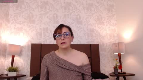 Ava  online show from 10.15.25