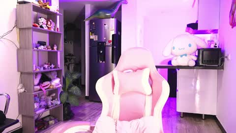 AVA online show from 04.10.26