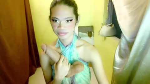 avacadaxcx online show from 10.31.25