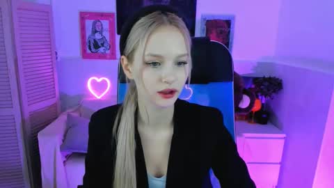 Ava nonude online show from 10.18.25