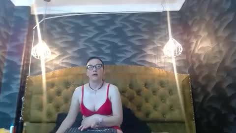 avanahomi online show from 09.25.25