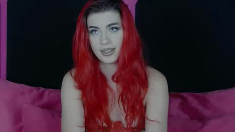 Ava Reina online show from 10.12.25