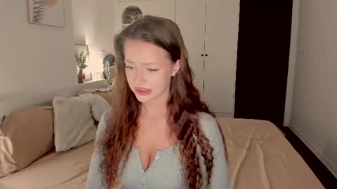 Snapshot of aveme_melissa chatting on 06.23.26 aveme_melissa online show from 06.23.26