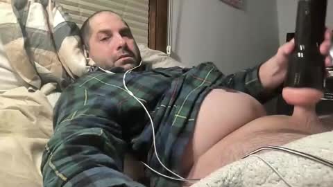 Snapshot of averagejoe345977 chatting on 02.06.26 averagejoe345977 online show from 02.06.26