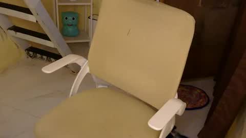 Snapshot of averageuncut1 chatting on 10.13.25 Rhian online show from 10.13.25