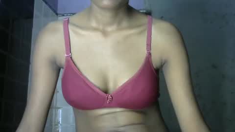 Snapshot of avery_lust01 chatting on 06.06.26 avery_lust01 online show from 06.06.26