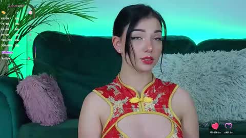 Snapshot of averywillow chatting on 10.15.25 AveryWillow online show from 10.15.25