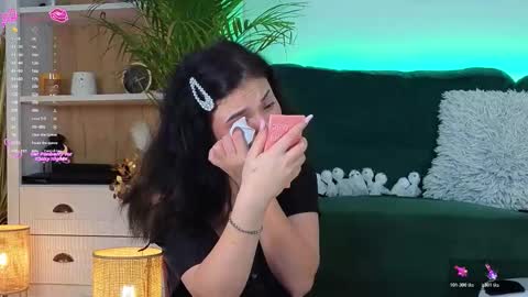 Snapshot of averywillow chatting on 11.11.25 AveryWillow online show from 11.11.25