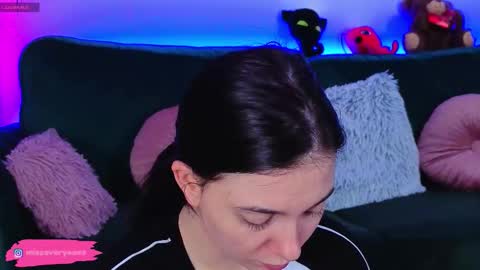 AveryWillow online show from 03.23.26