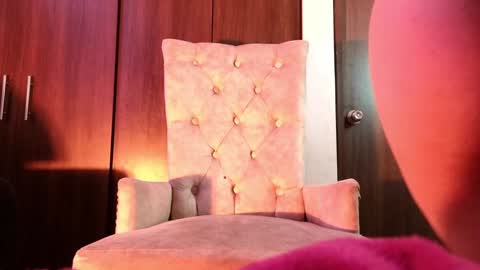 Saraaaa independent model 3 online show from 02.04.25