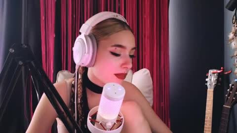 Avriel online show from 05.31.26