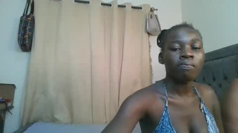 avian_babe1 online show from 06.20.26