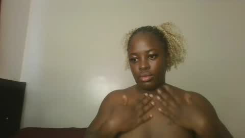avian_babe1 online show from 07.26.26