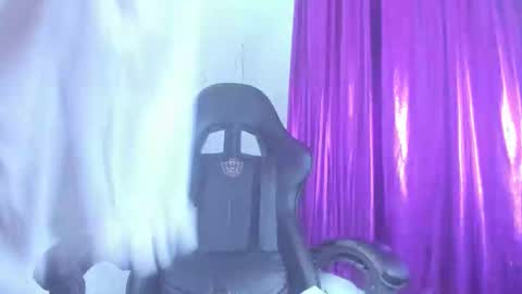 Snapshot of avril_jonson chatting on 10.07.25 avril_jonson online show from 10.07.25