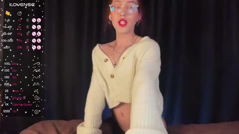 Snapshot of avril_pearly_ chatting on 02.15.25 avril_pearly_ online show from 02.15.25