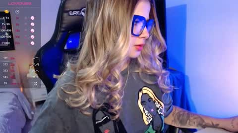 Avrill Morgan online show from 11.16.25