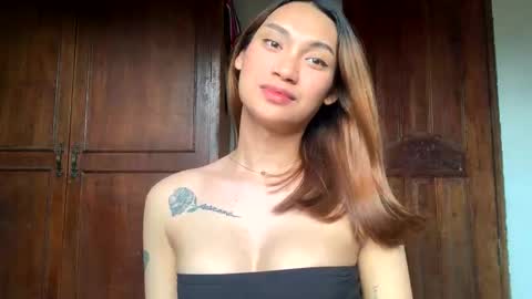 Snapshot of avy_08 chatting on 10.25.25 avy_08 online show from 10.25.25