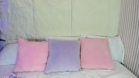 Avy  online show from 11.25.25