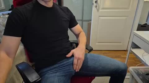 A online show from 10.08.25