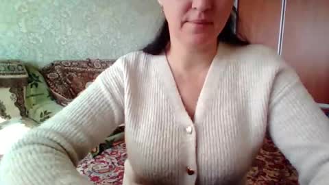 Snapshot of awesomeladyy chatting on 10.15.25 awesomeladyy online show from 10.15.25