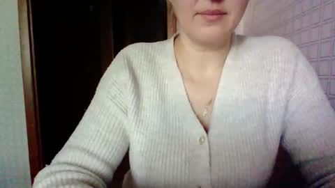 Snapshot of awesomeladyy chatting on 02.14.26 awesomeladyy online show from 02.14.26