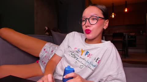 Snapshot of awgustina_sweetheart22 chatting on 12.04.24 Awgustina online show from 12.04.24