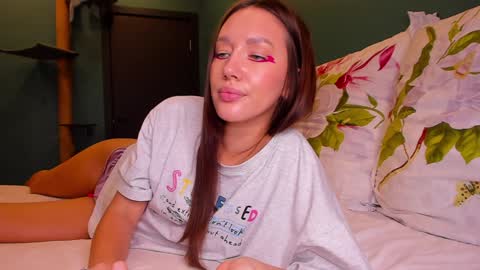 Snapshot of awgustina_sweetheart22 chatting on 12.30.24 Awgustina online show from 12.30.24