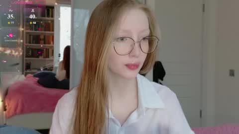Snapshot of awwrora chatting on 04.23.26 Aurora online show from 04.23.26