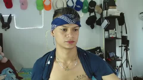 Snapshot of axcel_boy chatting on 09.11.25 axcel online show from 09.11.25